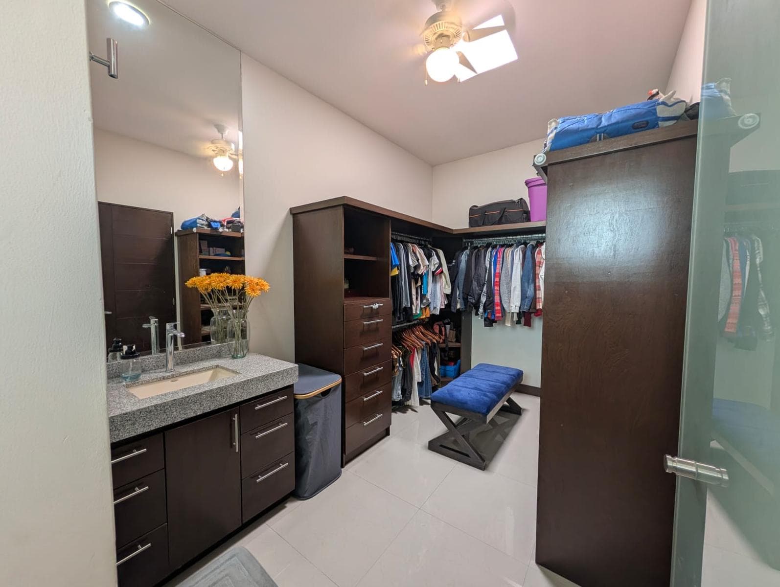 ESPECTACULAR RESIDENCIA DE LUJO EN VENTA – CAROLCO RESIDENCIAL, PRIMER SECTOR