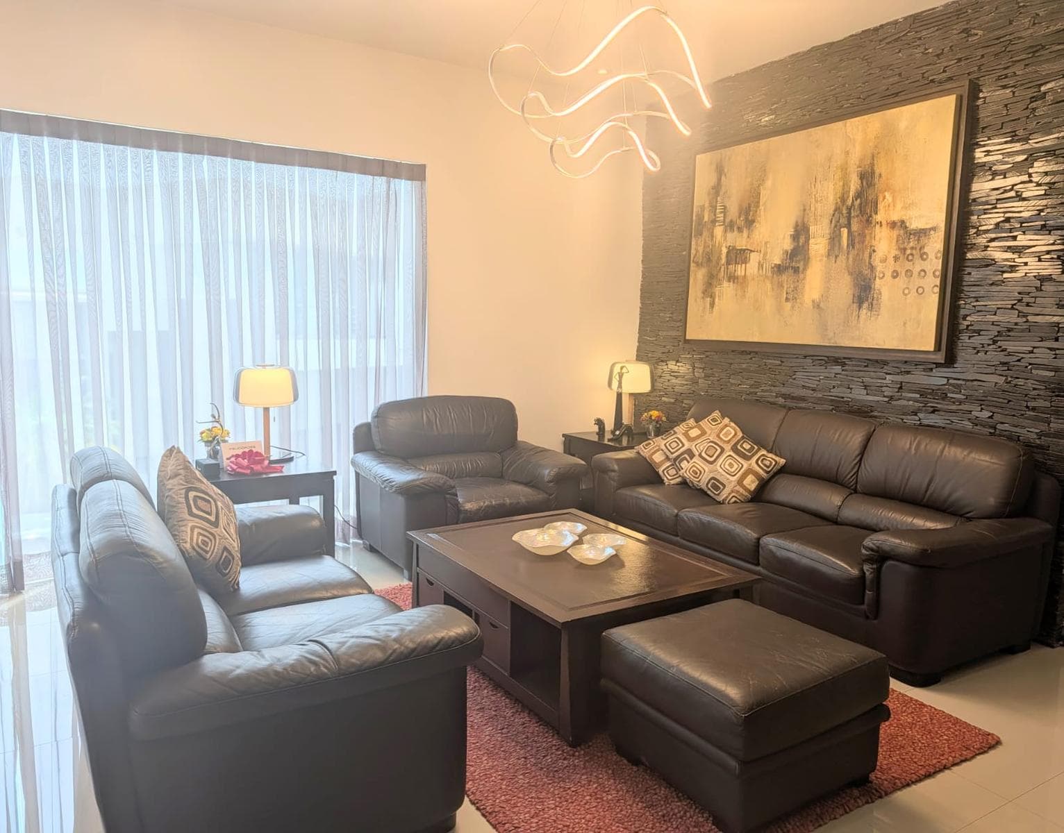 ESPECTACULAR RESIDENCIA DE LUJO EN VENTA – CAROLCO RESIDENCIAL, PRIMER SECTOR
