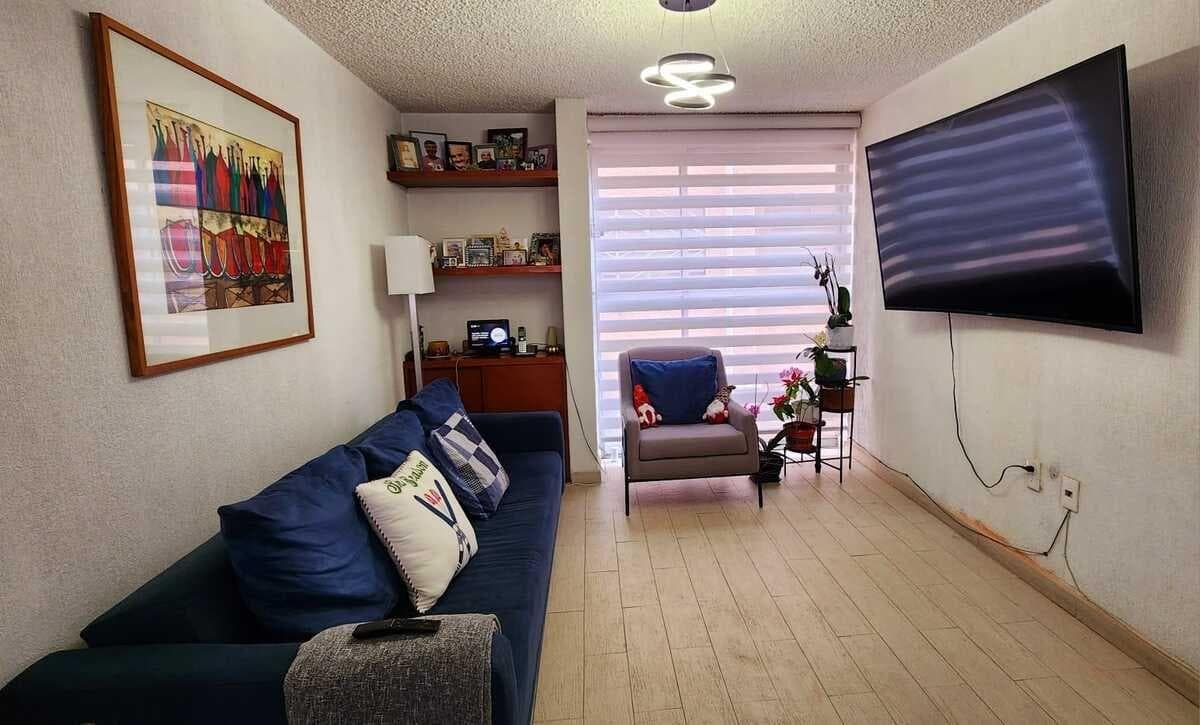 Condominium Unit for Sale in Portales Sur with a Roof Garden and Fully Remodeled
