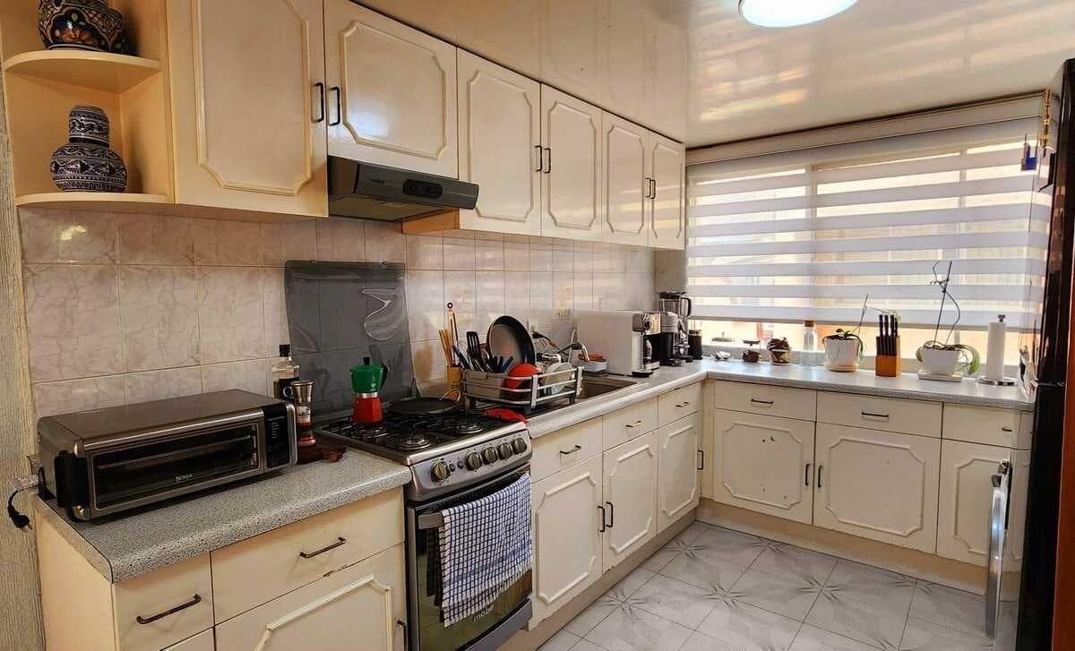 Condominium Unit for Sale in Portales Sur with a Roof Garden and Fully Remodeled
