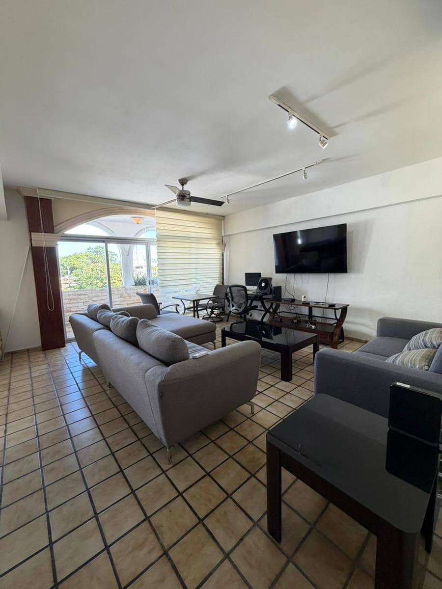 Apartment for Sale on Lluvia Street