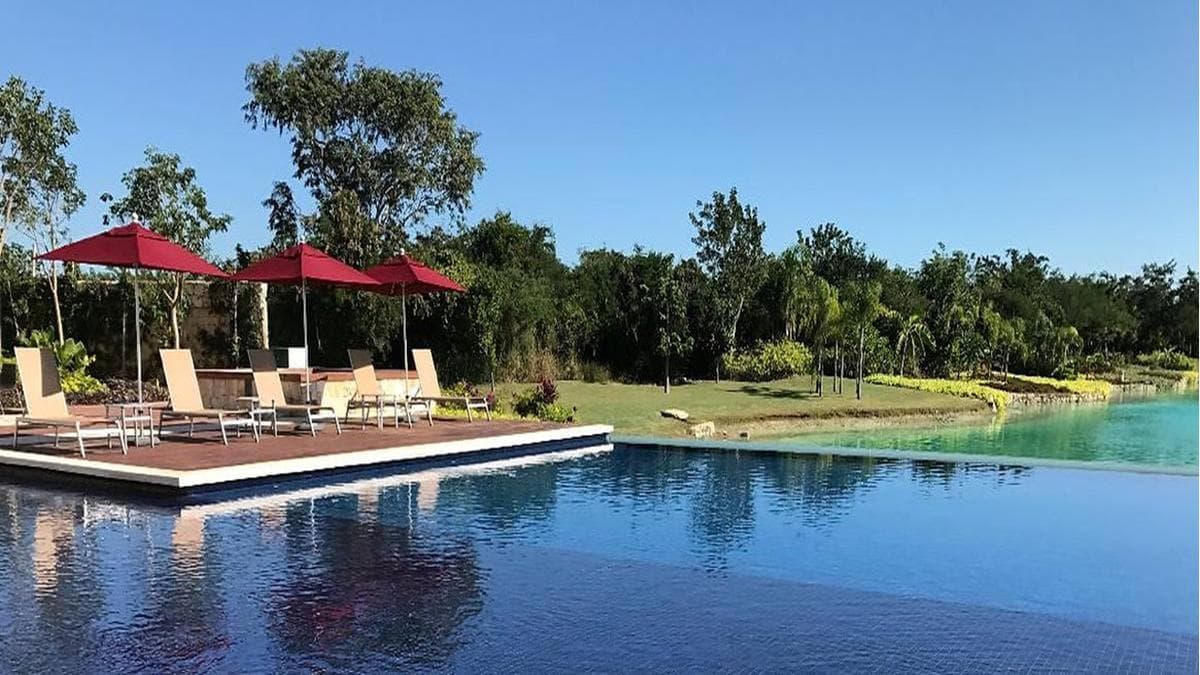 House in Altozano with a Beautiful View of the Lake