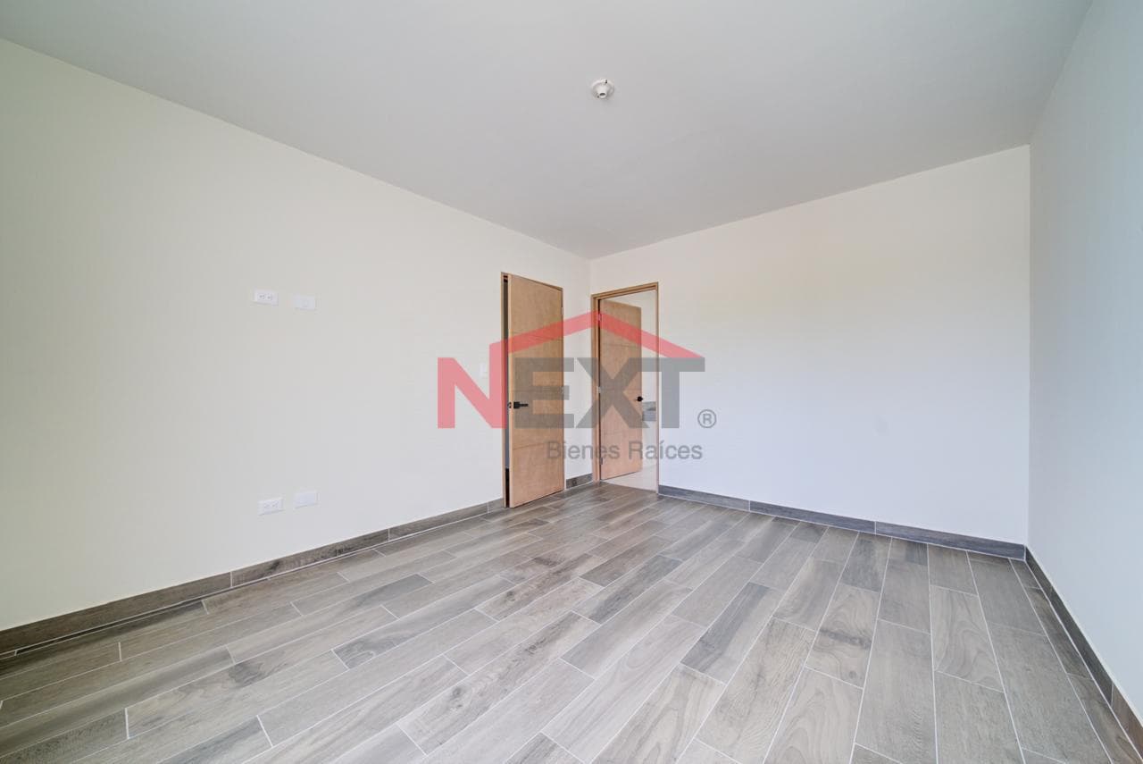 HOUSE FOR SALE IN SETERRA WITH NO NEIGHBORS BEHIND IT