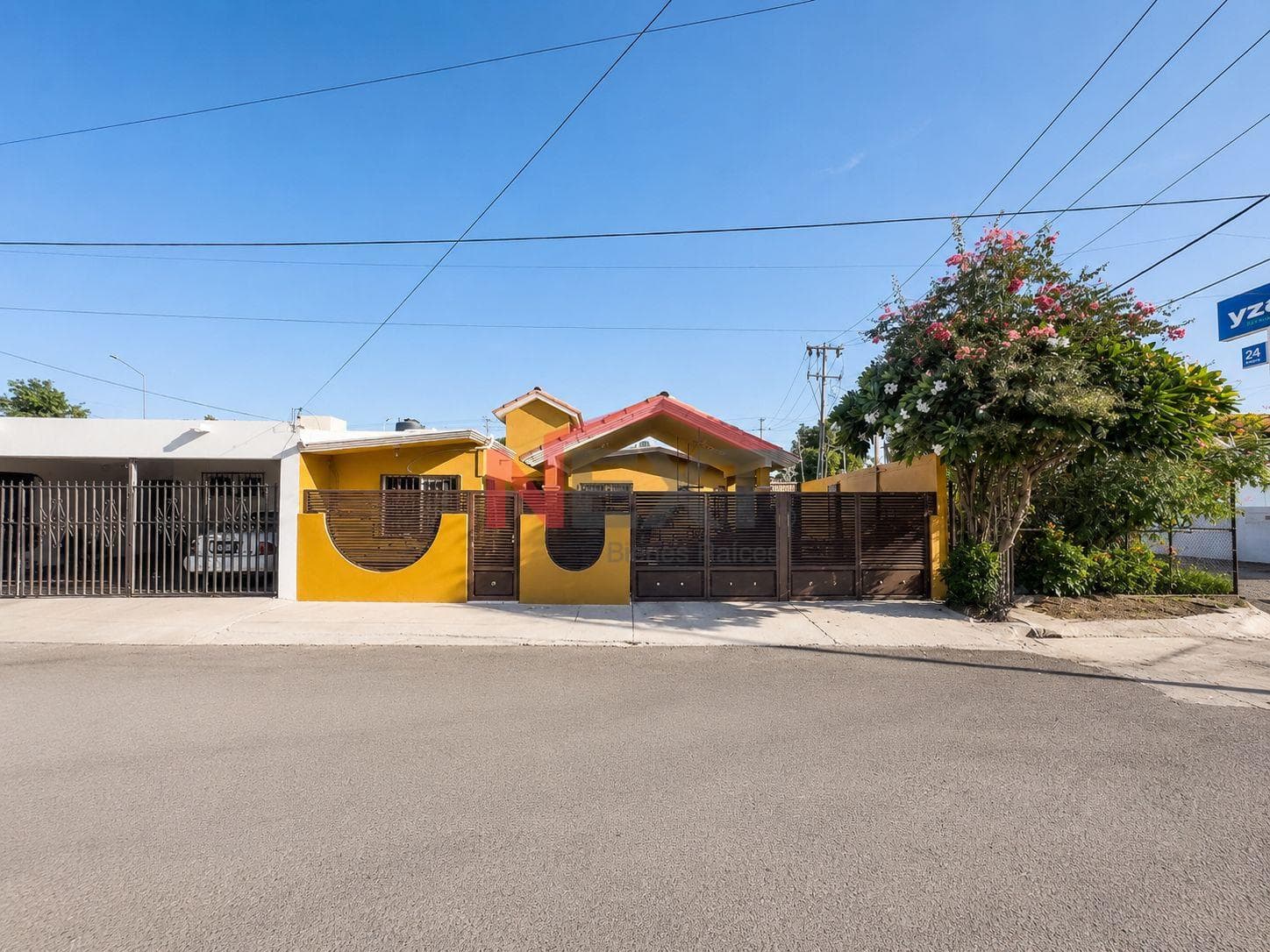 HOUSE FOR SALE IN COLINA BLANCA