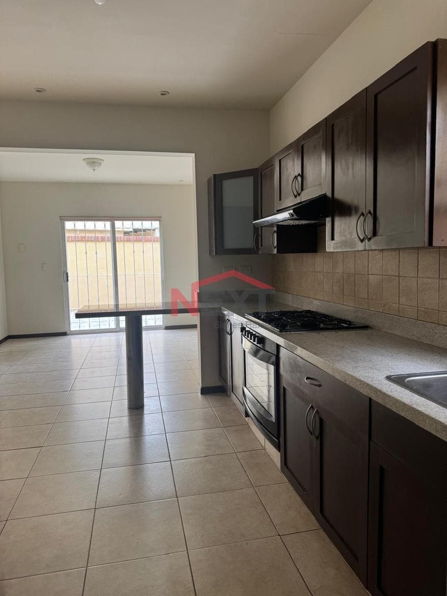 HOUSE FOR RENT IN VILLAS VERGEL I