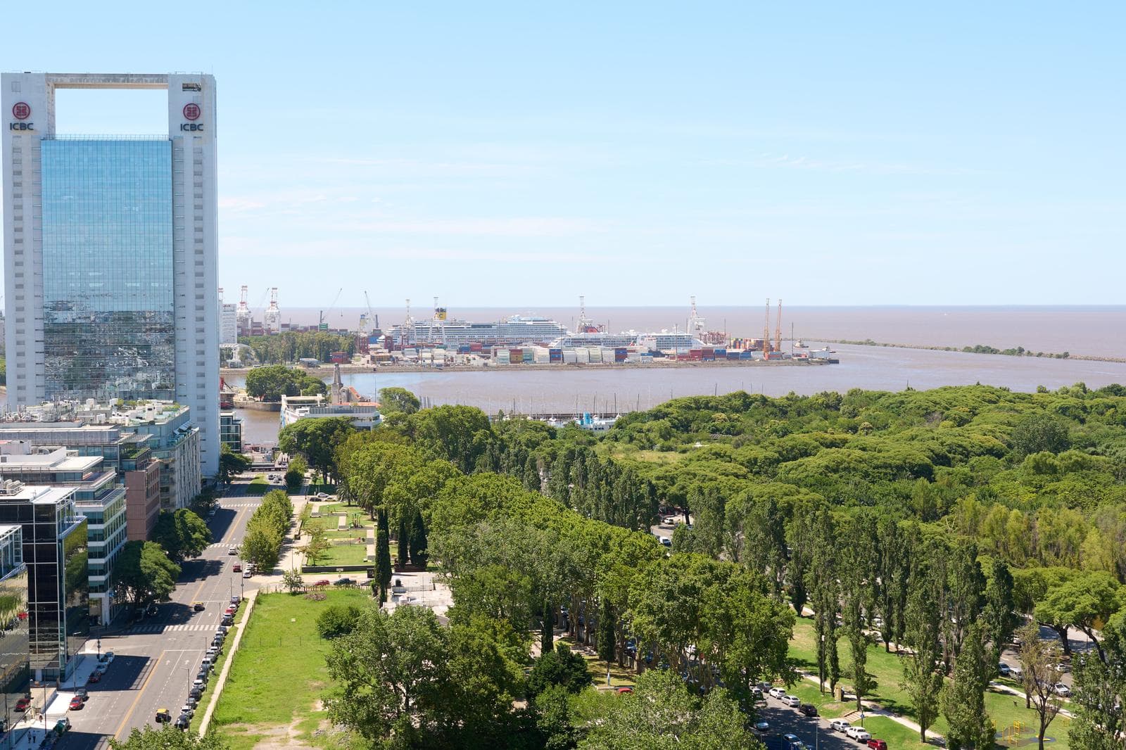 2-Room Furnished Apartment for Rent in Torres del Yacht, Puerto Madero | High Floor with Unobstructed View and Parking Space