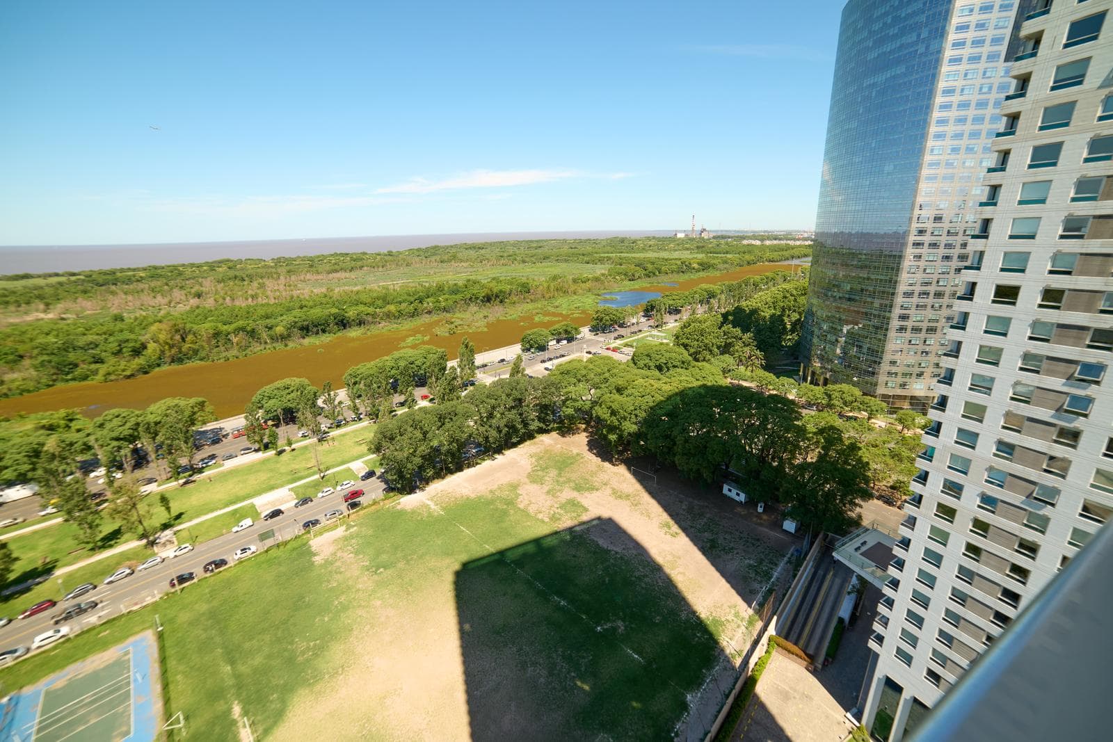 2-Room Furnished Apartment for Rent in Torres del Yacht, Puerto Madero | High Floor with Unobstructed View and Parking Space