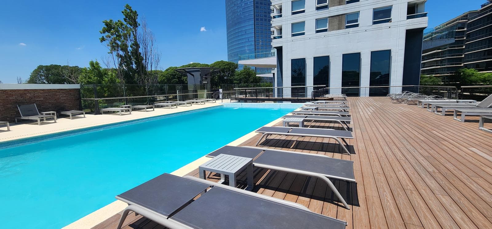 2-Room Furnished Apartment for Rent in Torres del Yacht, Puerto Madero | High Floor with Unobstructed View and Parking Space