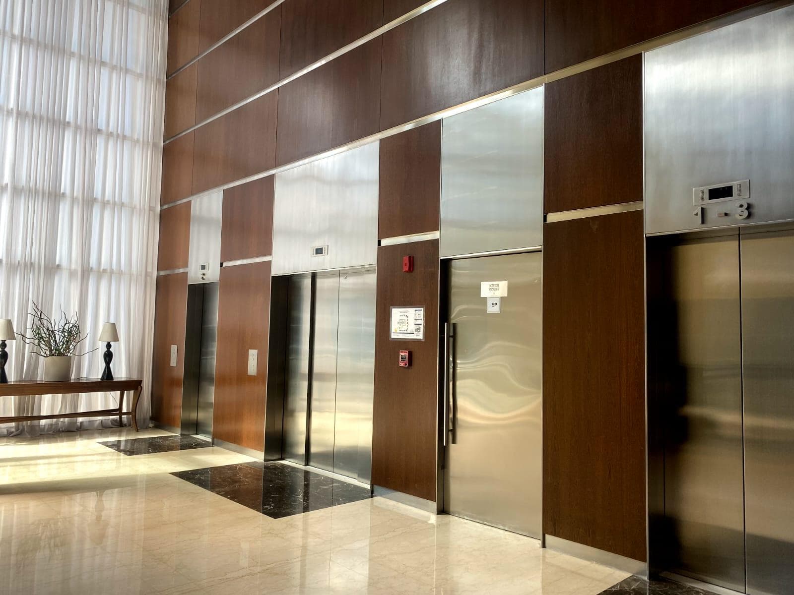 2-Room Furnished Apartment for Rent in Torres del Yacht, Puerto Madero | High Floor with Unobstructed View and Parking Space