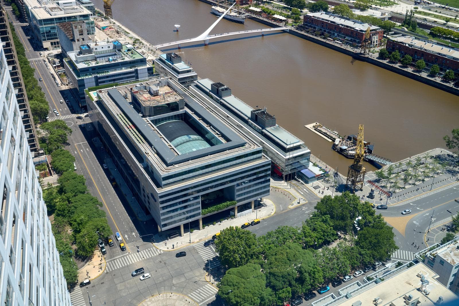 2-Room Furnished Apartment for Rent in Torres del Yacht, Puerto Madero | High Floor with Unobstructed View and Parking Space