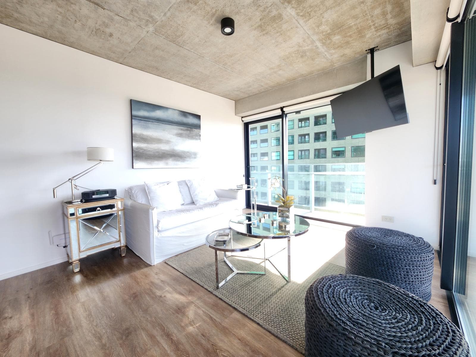 3-Room Apartment for Rent in Puerto Madero, Fully Furnished with Parking Space in the Quartier del Bajo Neighborhood