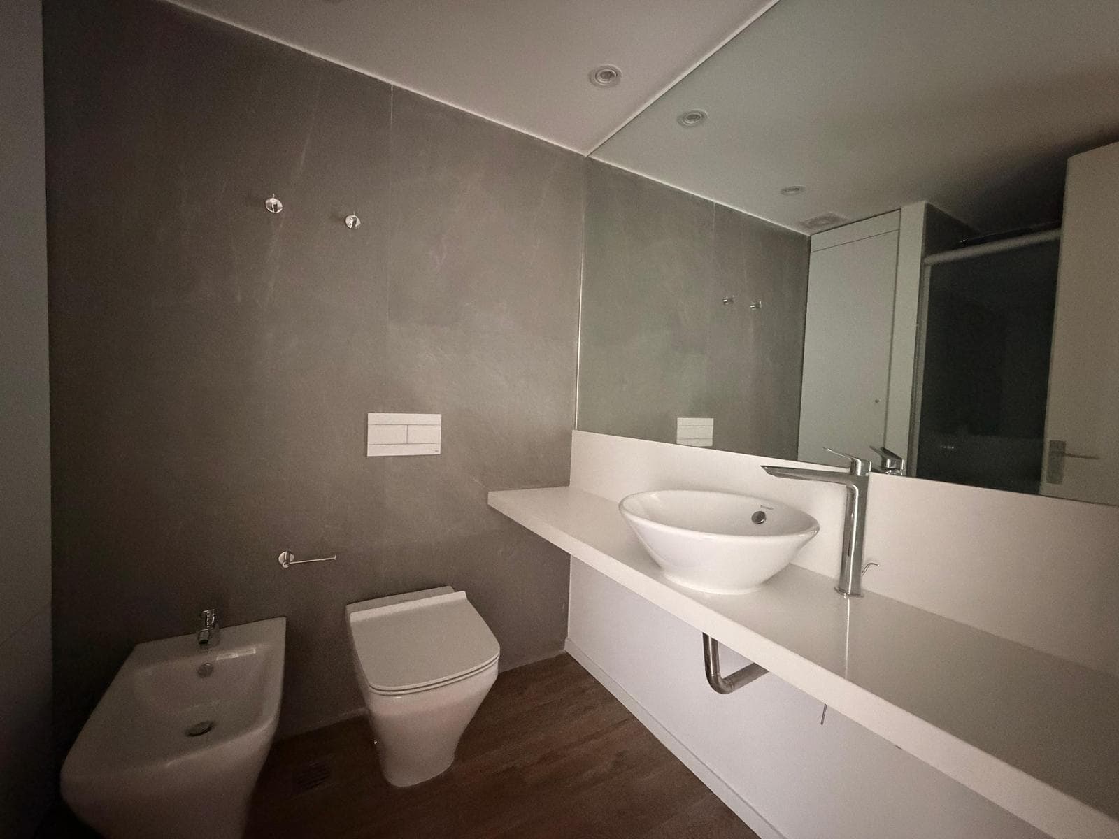 3-Room Apartment for Rent in Puerto Madero, Fully Furnished with Parking Space in the Quartier del Bajo Neighborhood