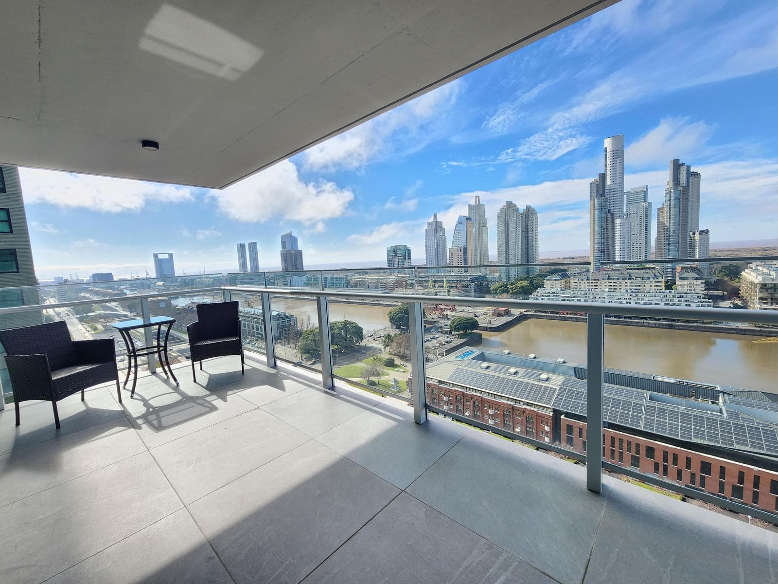 3-Room Apartment for Rent in Puerto Madero, Fully Furnished with Parking Space in the Quartier del Bajo Neighborhood
