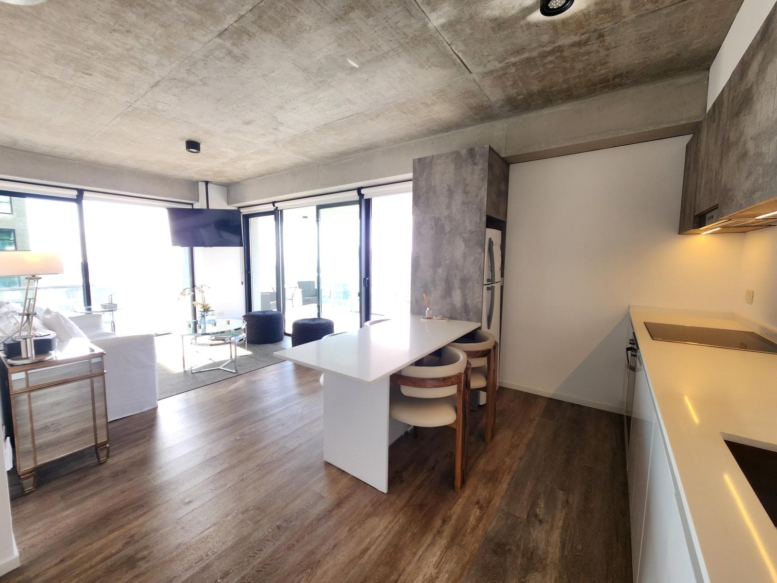 3-Room Apartment for Rent in Puerto Madero, Fully Furnished with Parking Space in the Quartier del Bajo Neighborhood