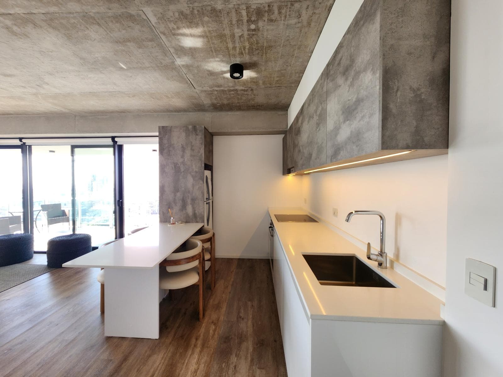 3-Room Apartment for Rent in Puerto Madero, Fully Furnished with Parking Space in the Quartier del Bajo Neighborhood