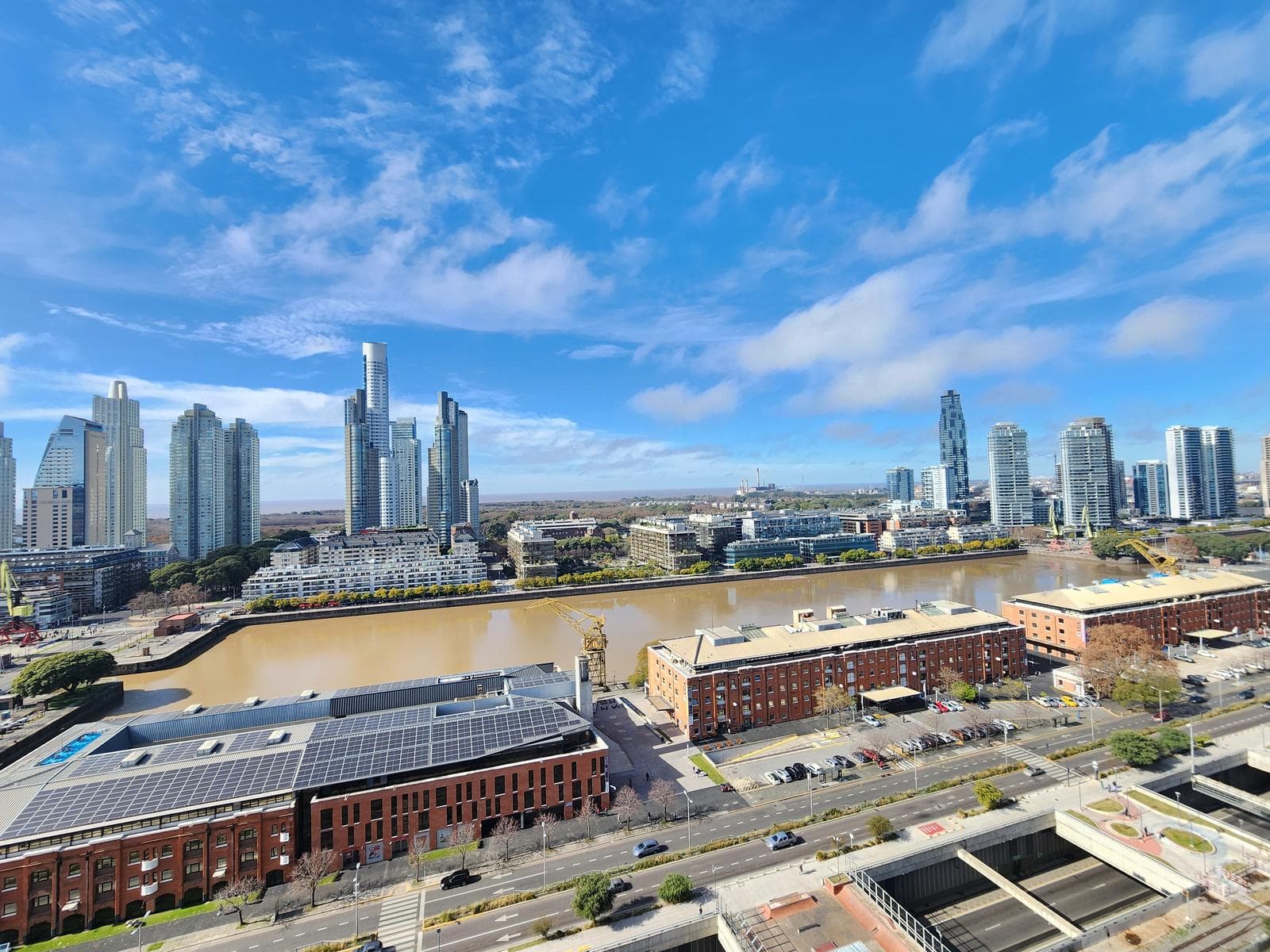 3-Room Apartment for Rent in Puerto Madero, Fully Furnished with Parking Space in the Quartier del Bajo Neighborhood