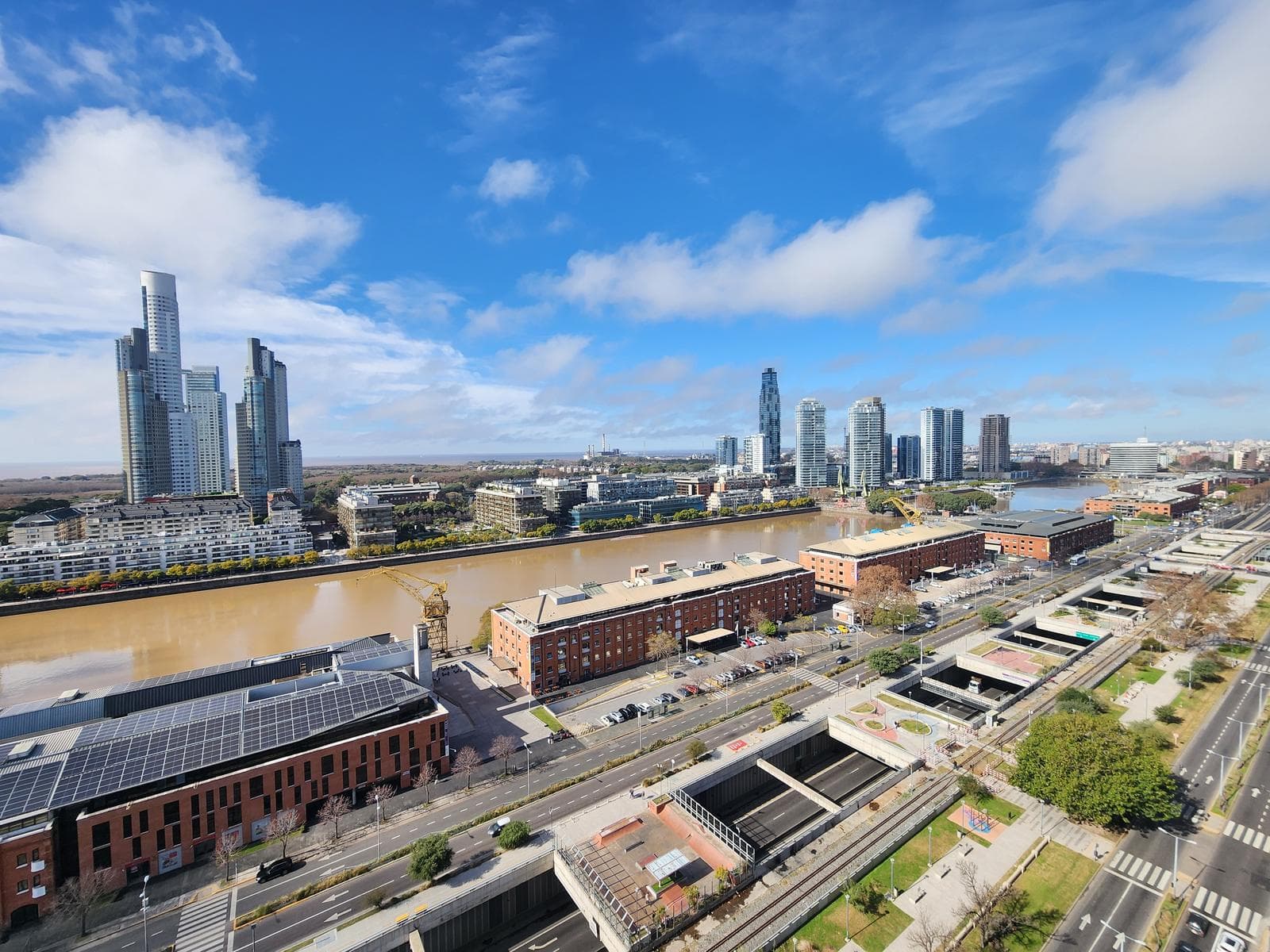 3-Room Apartment for Rent in Puerto Madero, Fully Furnished with Parking Space in the Quartier del Bajo Neighborhood