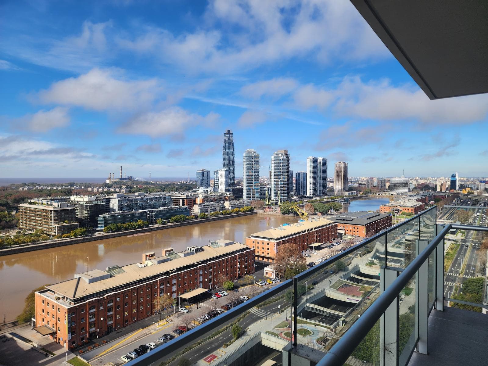 3-Room Apartment for Rent in Puerto Madero, Fully Furnished with Parking Space in the Quartier del Bajo Neighborhood