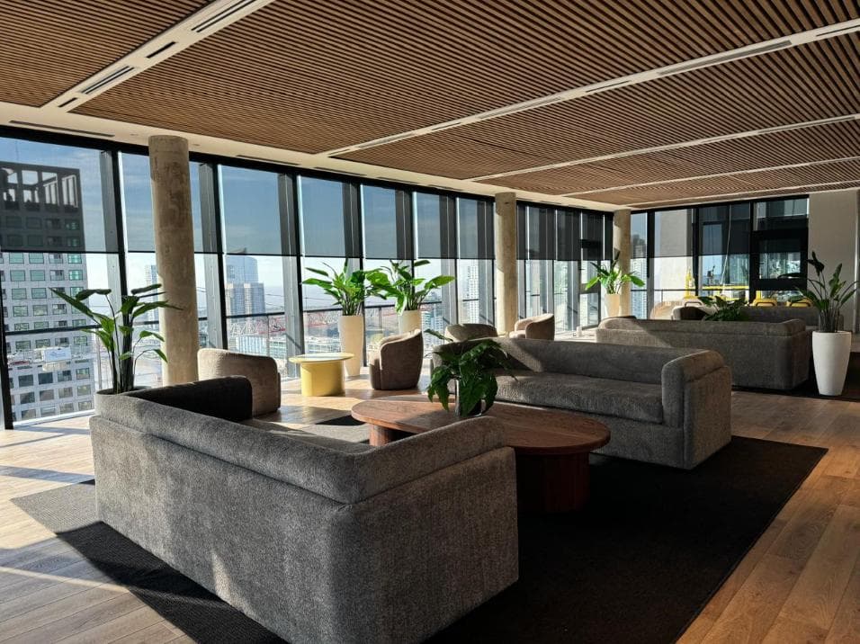 3-Room Apartment for Sale in Puerto Madero, Fully Furnished with Parking Space, 21st Floor, Quartier del Bajo