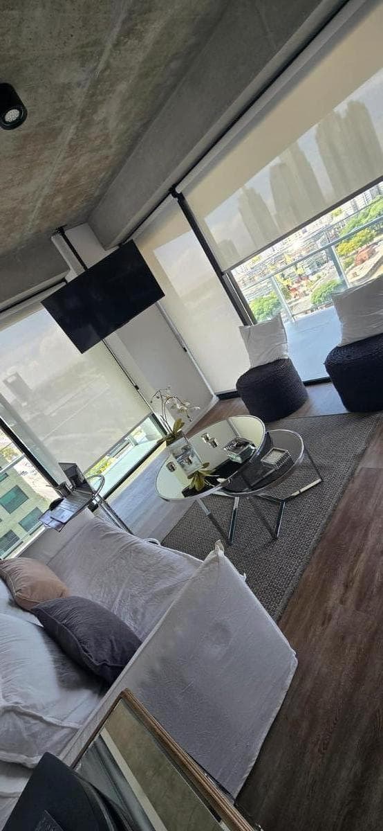 3-Room Apartment for Sale in Puerto Madero, Fully Furnished with Parking Space, 21st Floor, Quartier del Bajo