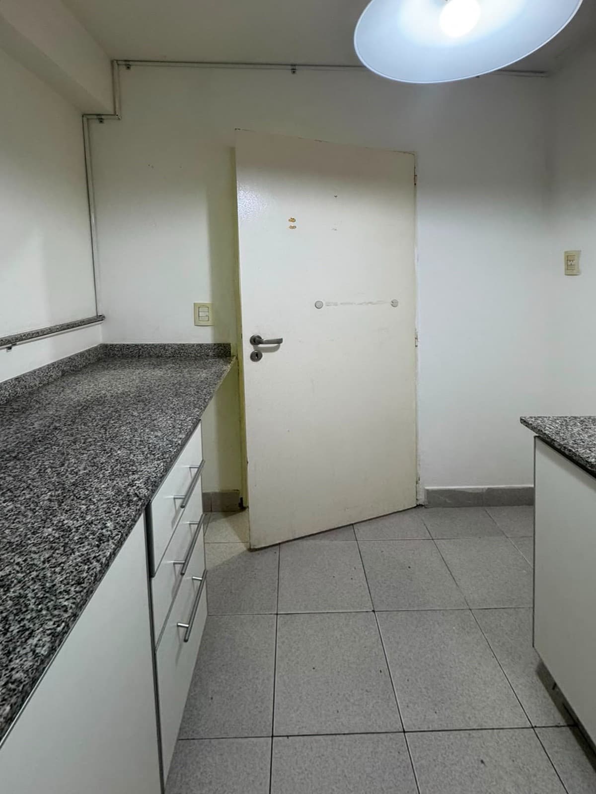 Beautiful two-bedroom apartment for rent on Av. Patricios in the 100s