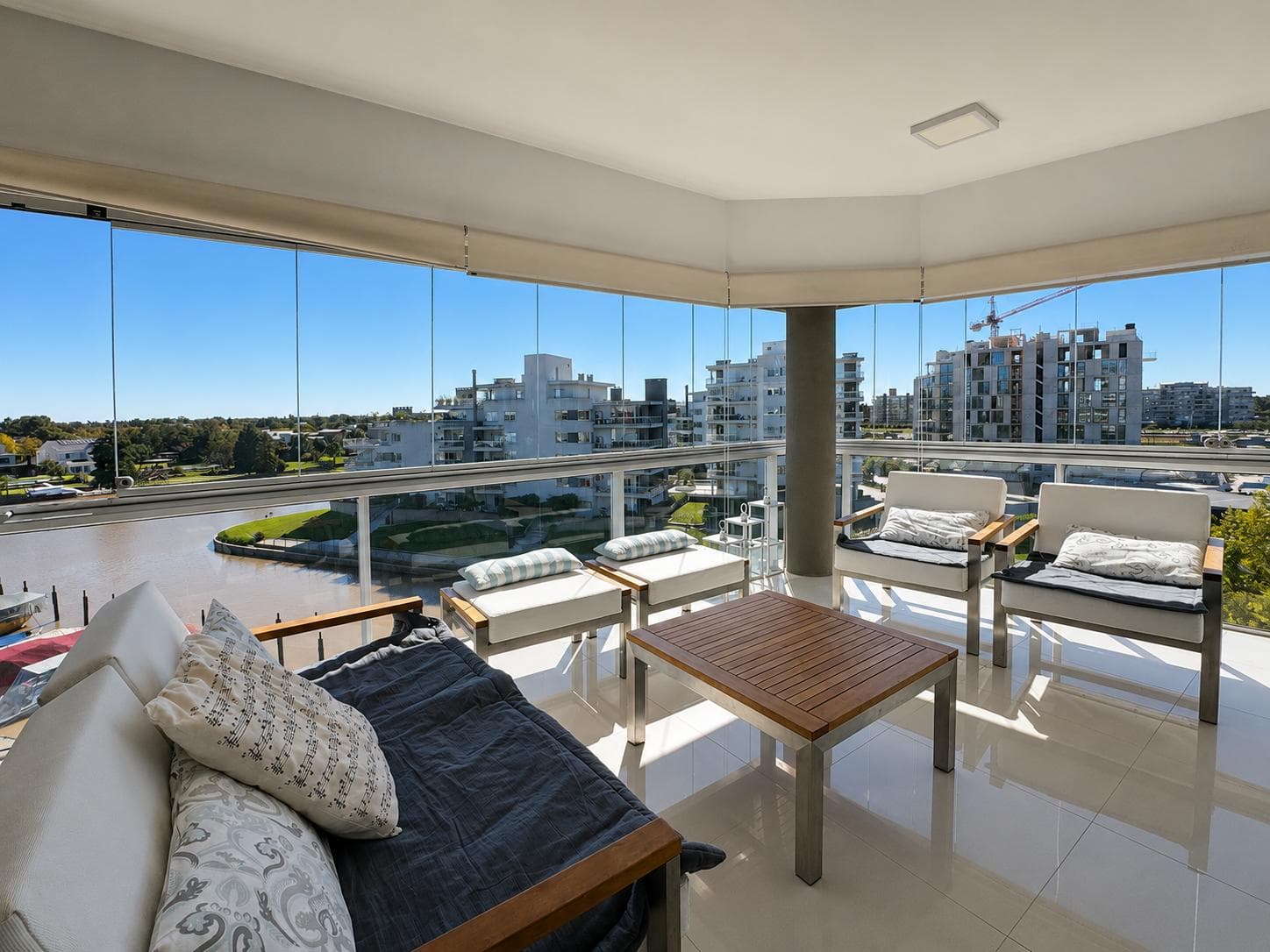APARTMENT | FOR SALE | 3 ROOMS | BALCONY WITH TERRACE | PARKING SPACE | NORDELTA