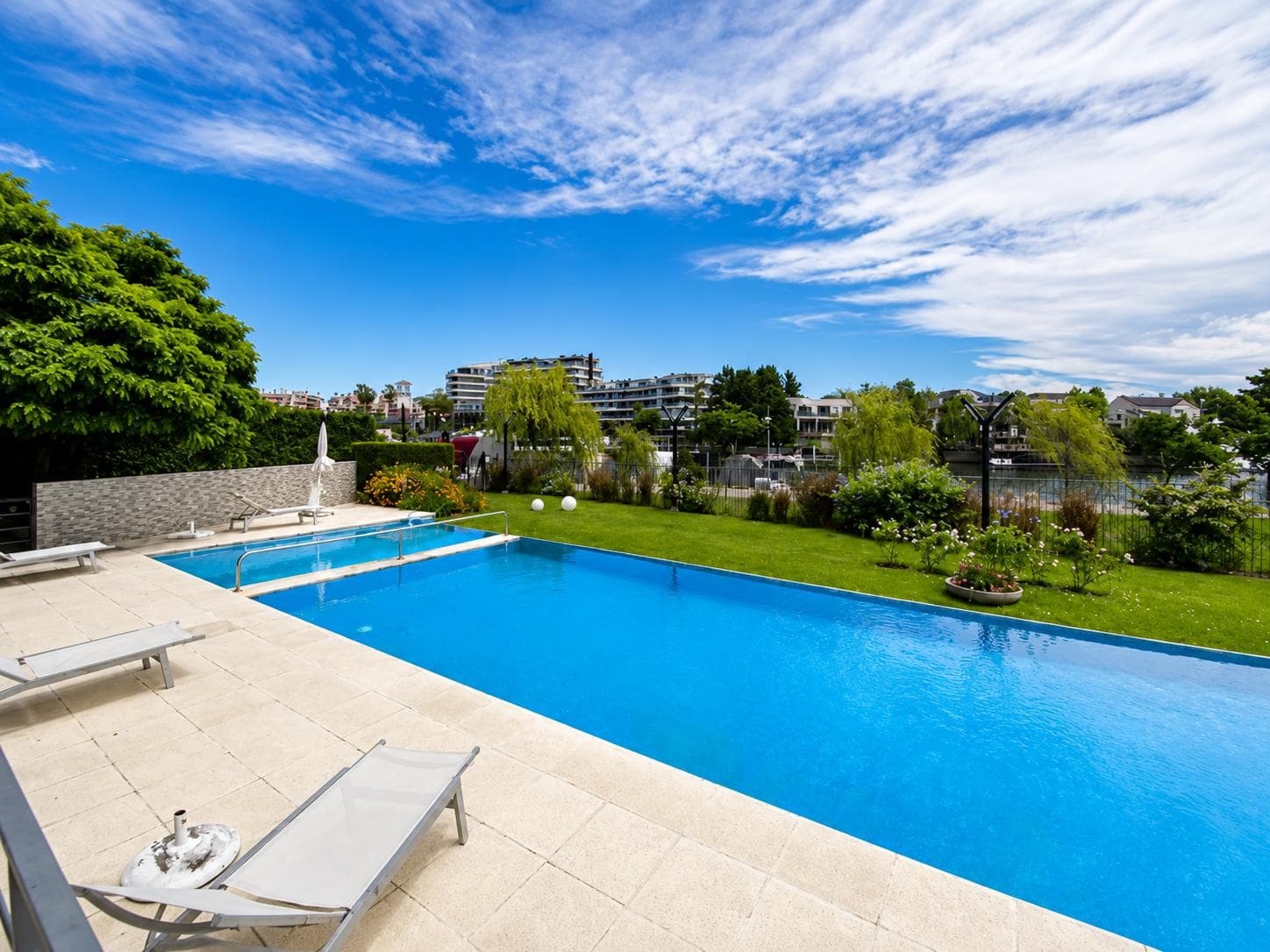 APARTMENT | FOR SALE | 3 ROOMS | BALCONY WITH TERRACE | PARKING SPACE | NORDELTA