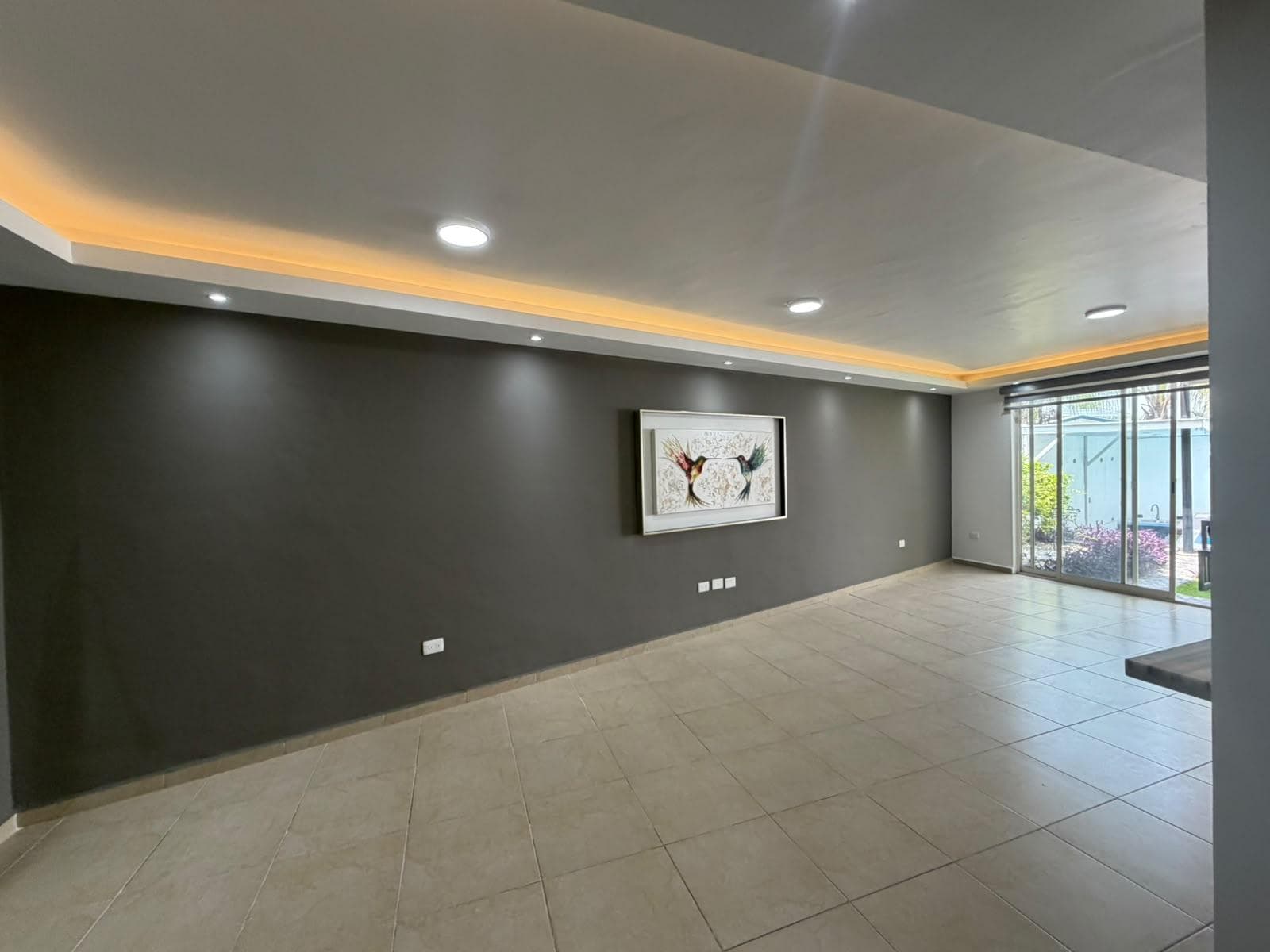HOUSE FOR SALE IN THE PASEO DE CUMBRES NEIGHBORHOOD, MONTERREY