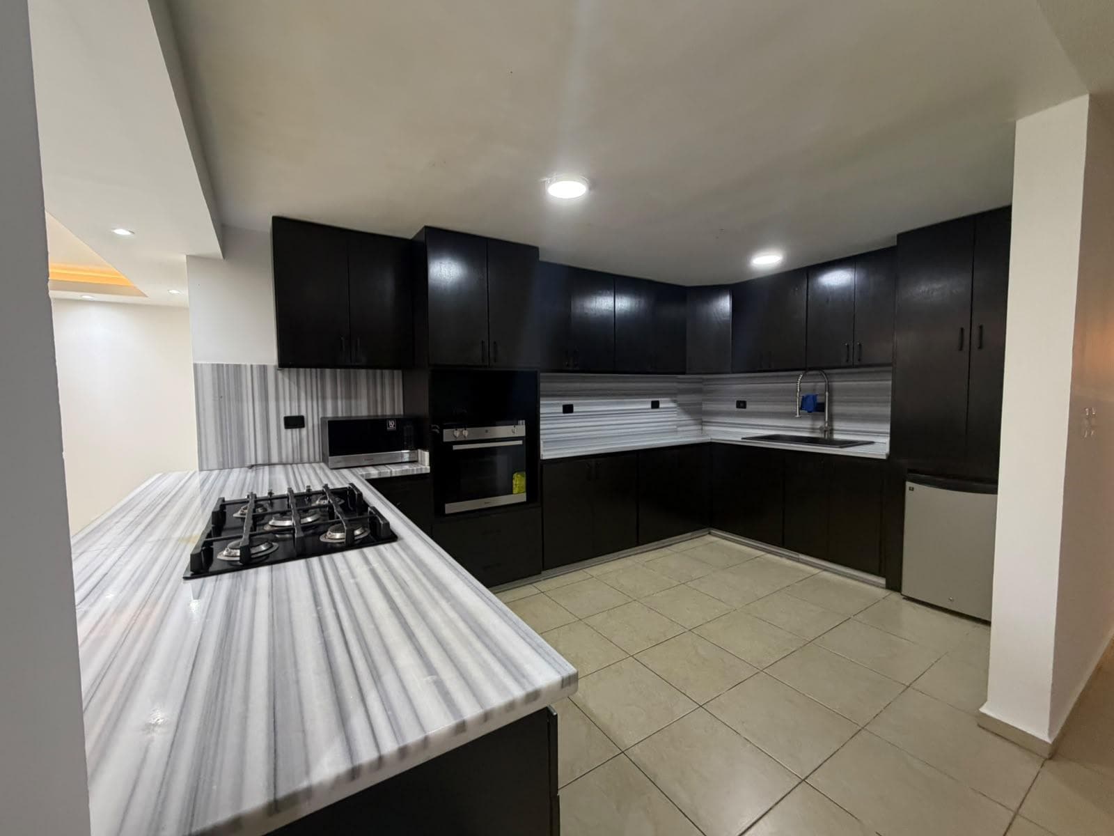 HOUSE FOR SALE IN THE PASEO DE CUMBRES NEIGHBORHOOD, MONTERREY