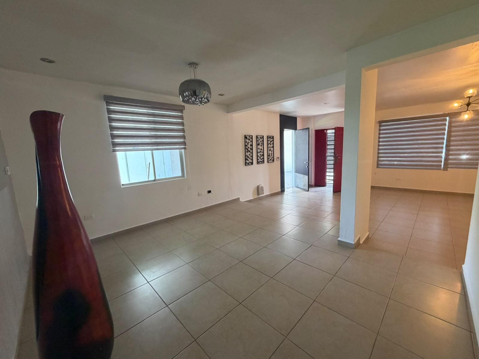 HOUSE FOR SALE IN THE PASEO DE CUMBRES NEIGHBORHOOD, MONTERREY