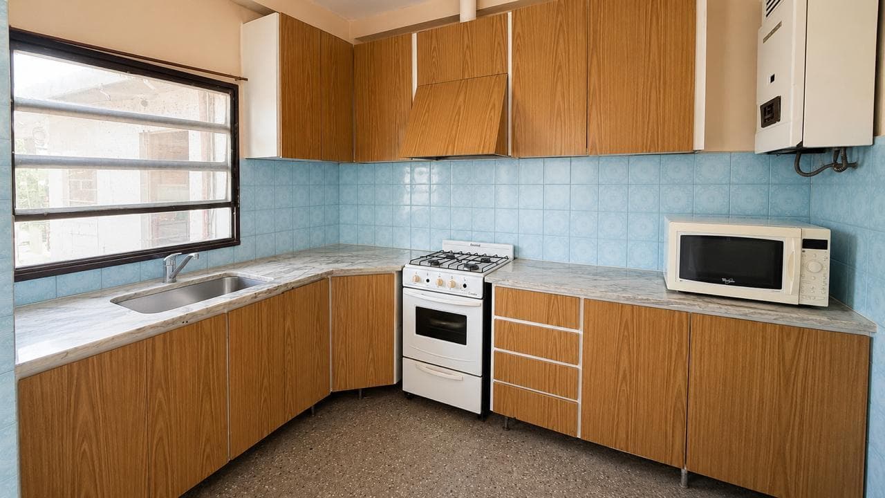 Multi-family property for sale in San Isidro. Attention investors: a great opportunity!!