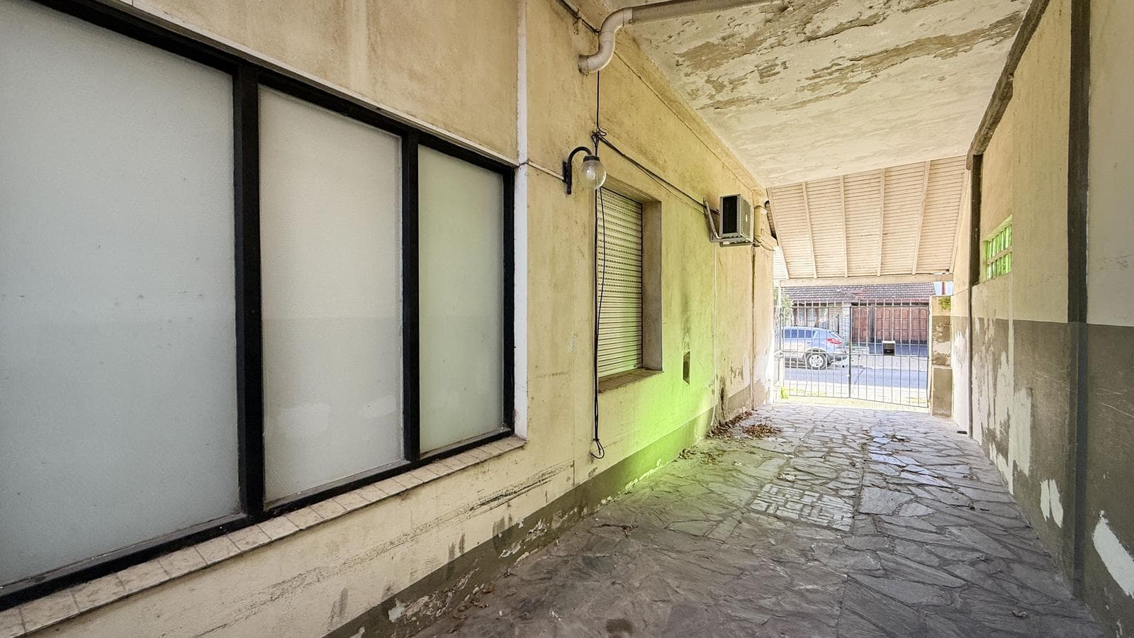 Multi-family property for sale in San Isidro. Attention investors: a great opportunity!!