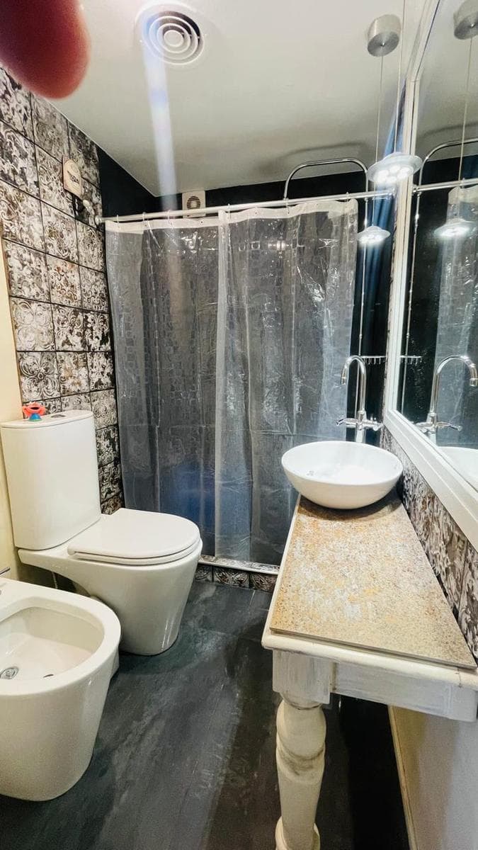 For Sale: 3-Bedroom Apartment with Garage in the Martin Neighborhood