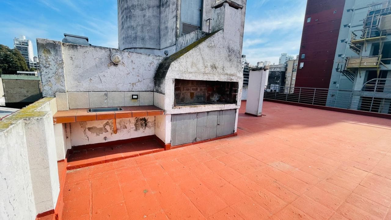 For Sale: 3-Bedroom Apartment with Garage in the Martin Neighborhood