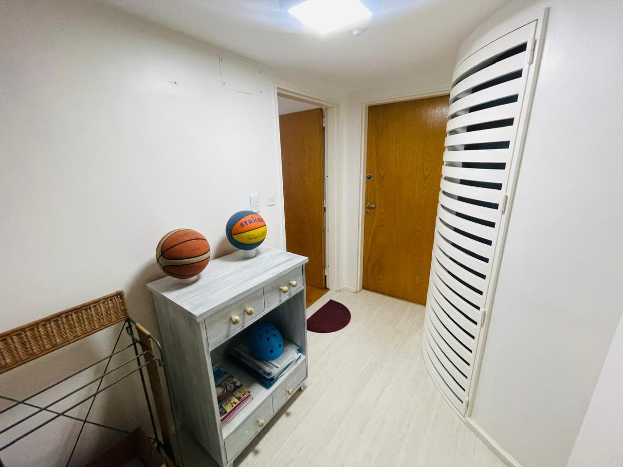 For Sale: 3-Bedroom Apartment with Garage in the Martin Neighborhood