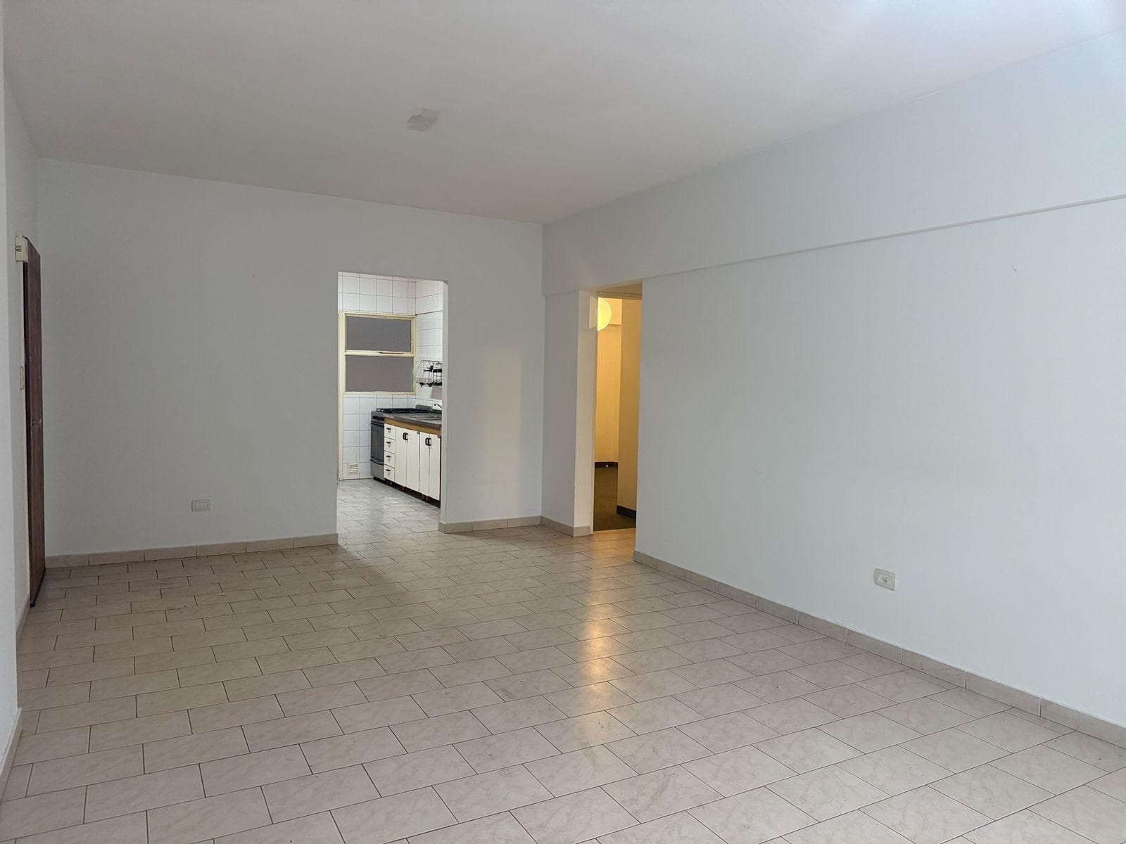 3-room apartment with garage in Flores