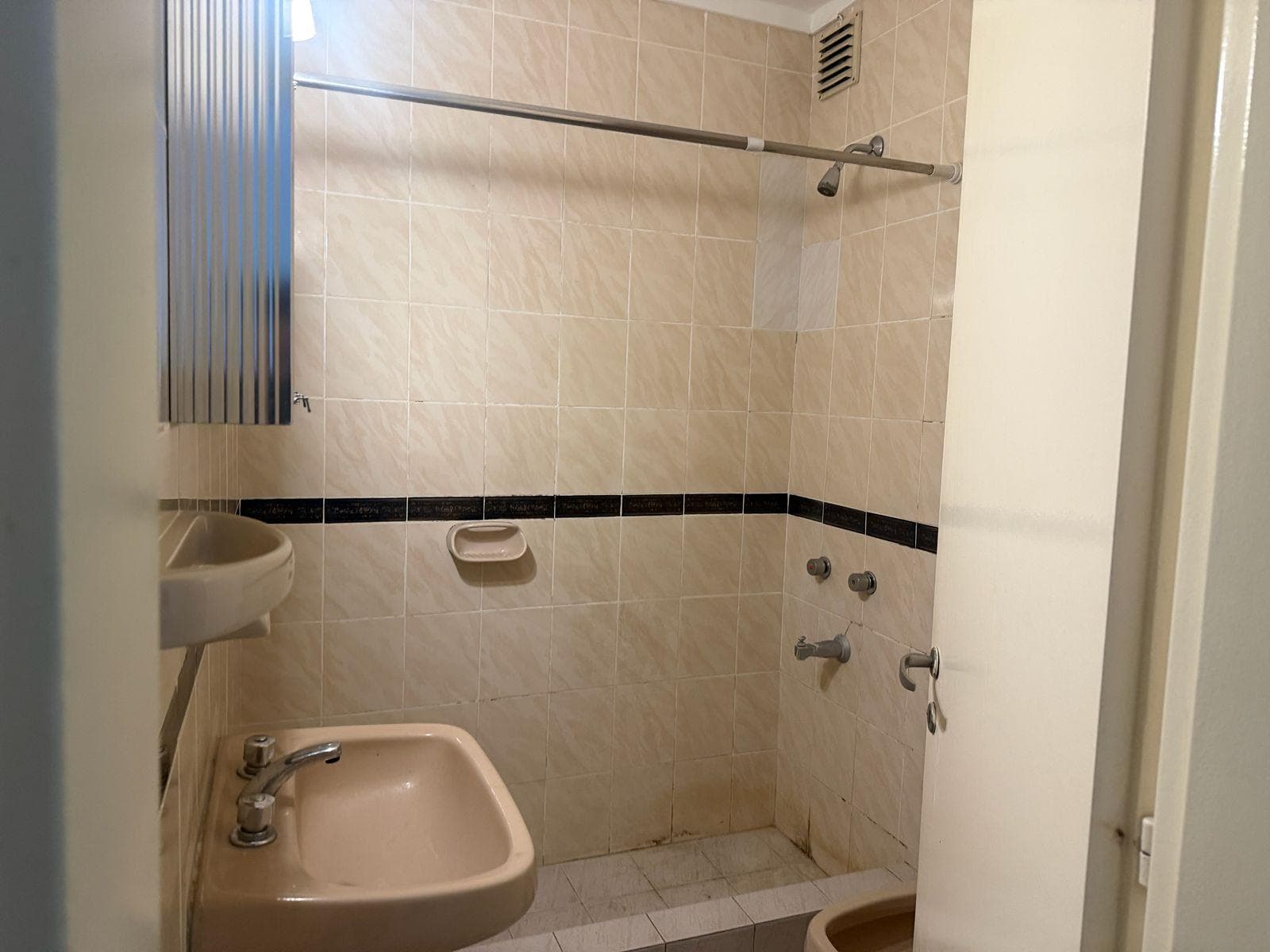 3-room apartment with garage in Flores