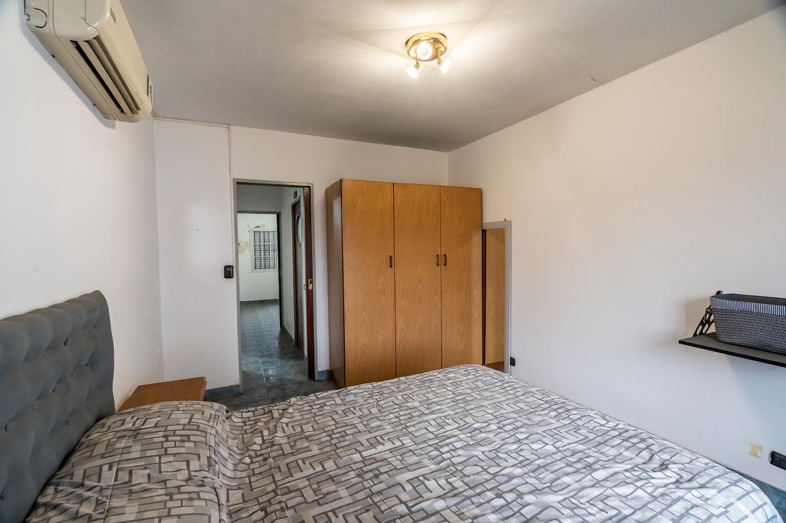 HOUSE FOR SALE IN REMEDIOS DE ESCALADA