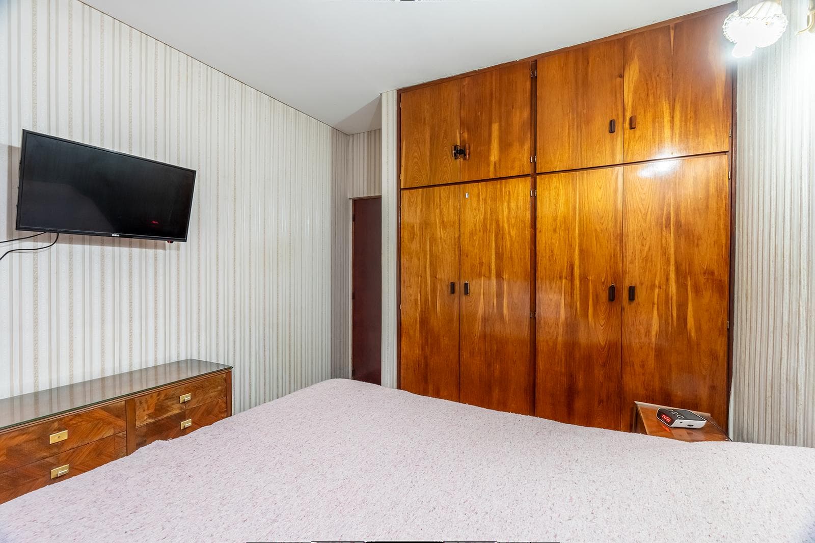 HOUSE FOR SALE IN REMEDIOS DE ESCALADA