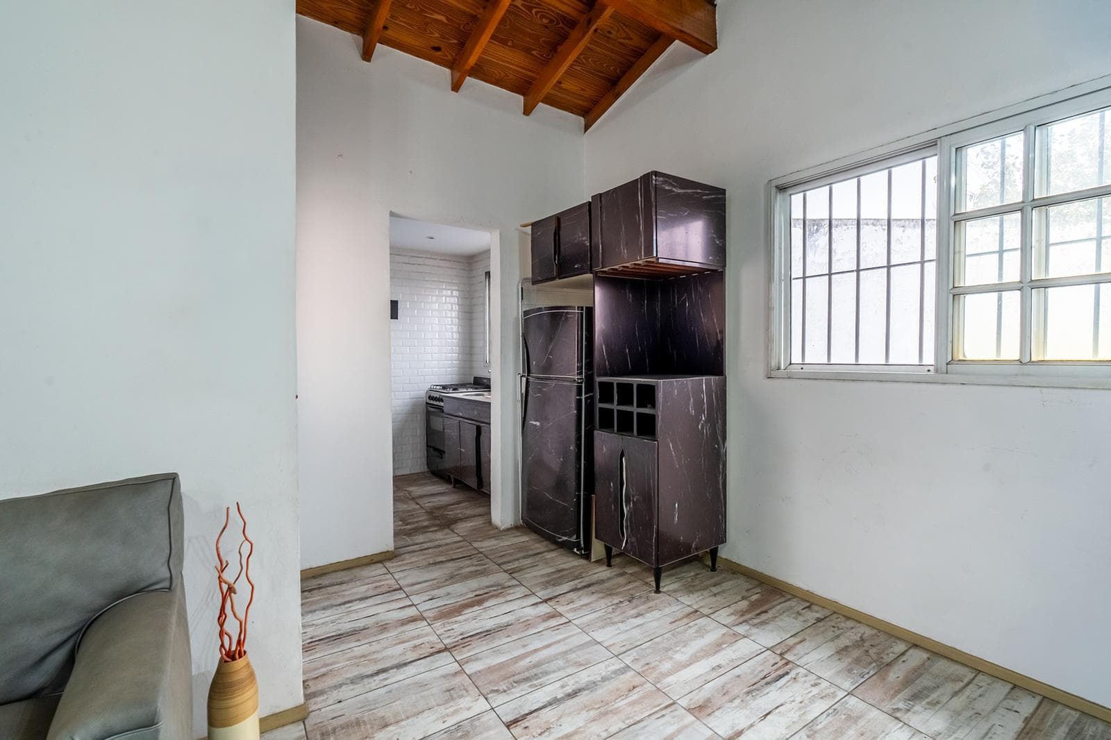 HOUSE FOR SALE IN REMEDIOS DE ESCALADA