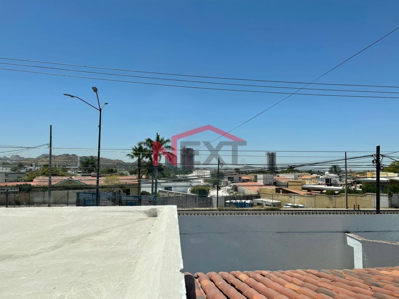 HOUSE FOR SALE IN THE CUARTEL PITIC NEIGHBORHOOD