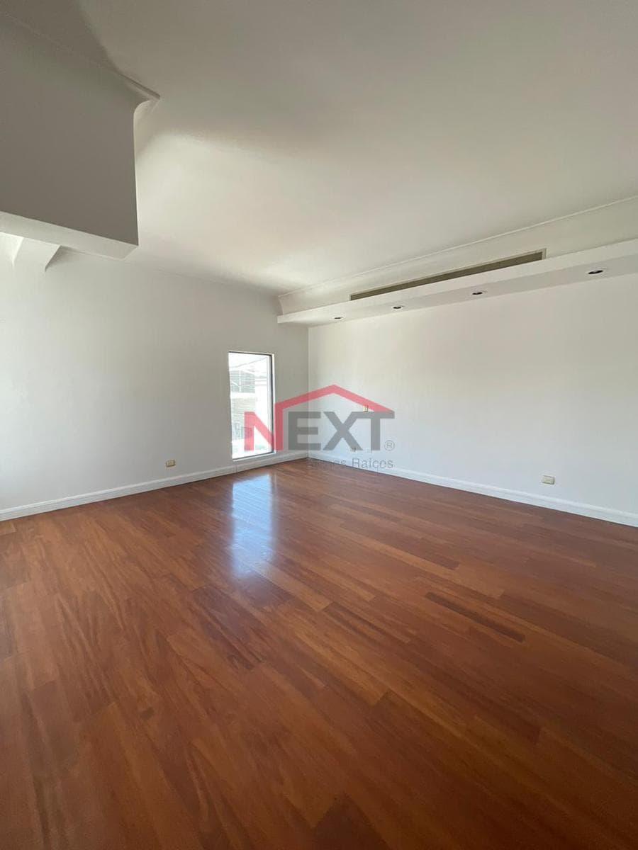 HOUSE FOR SALE IN THE CUARTEL PITIC NEIGHBORHOOD