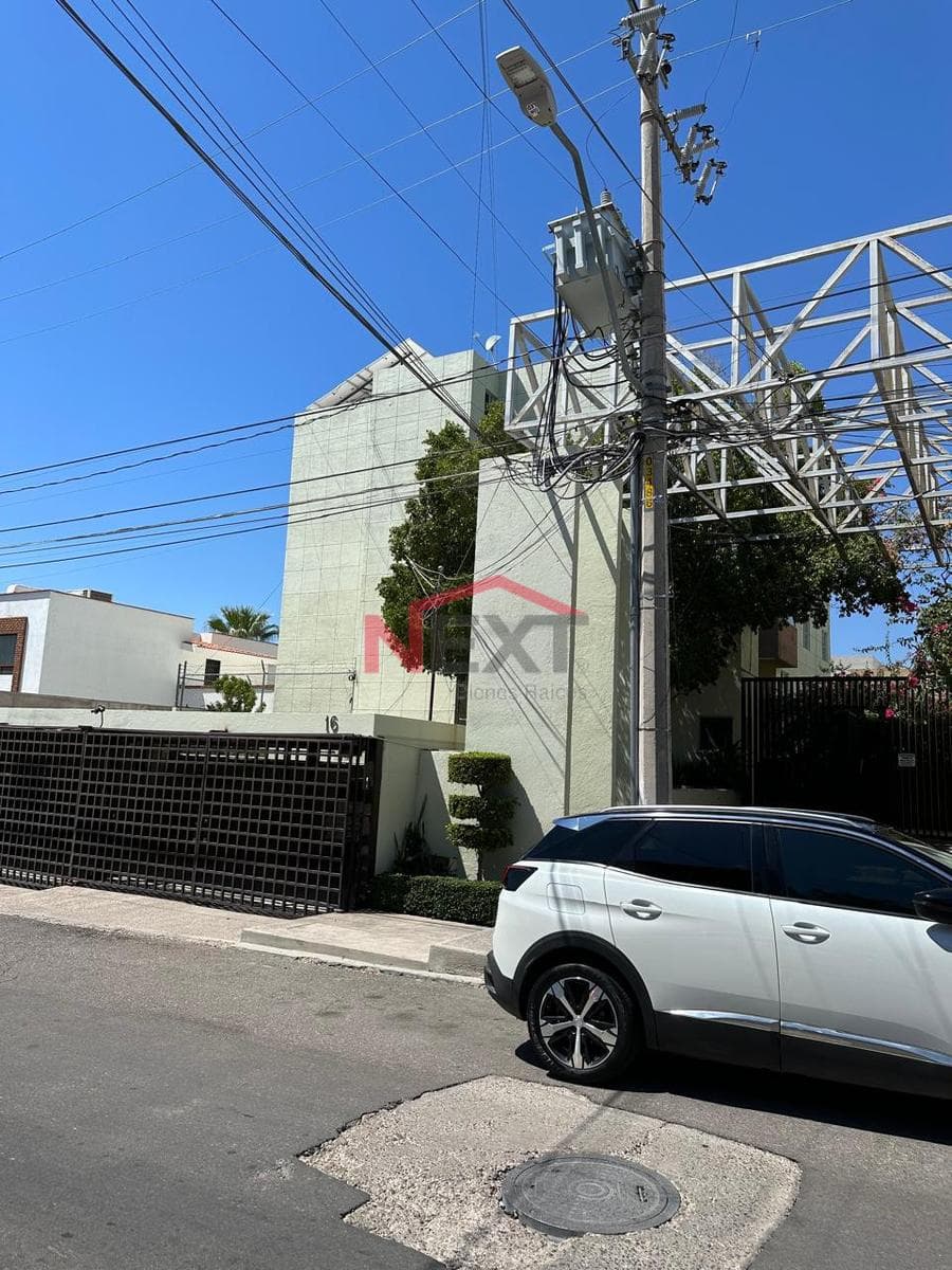 APARTMENT FOR SALE IN COL. LOMAS ALTAS