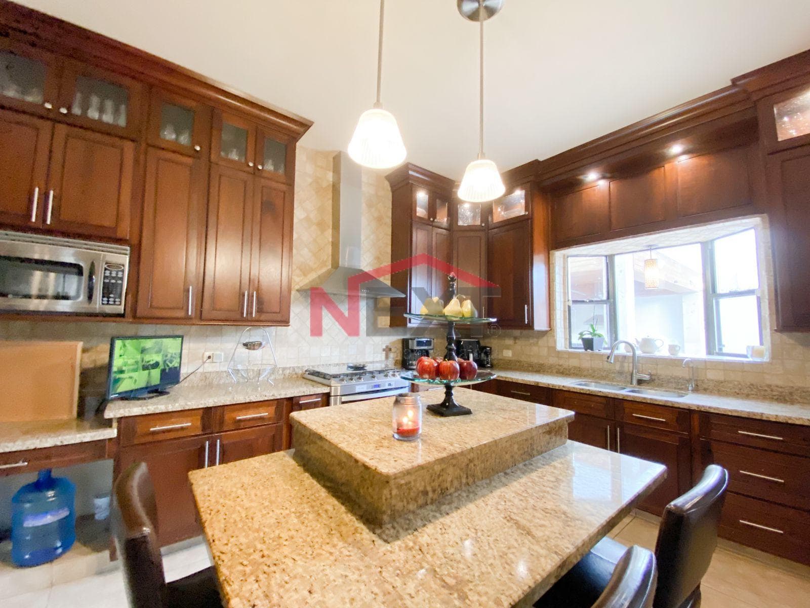 HOUSE FOR SALE IN LORETO RESIDENCIAL