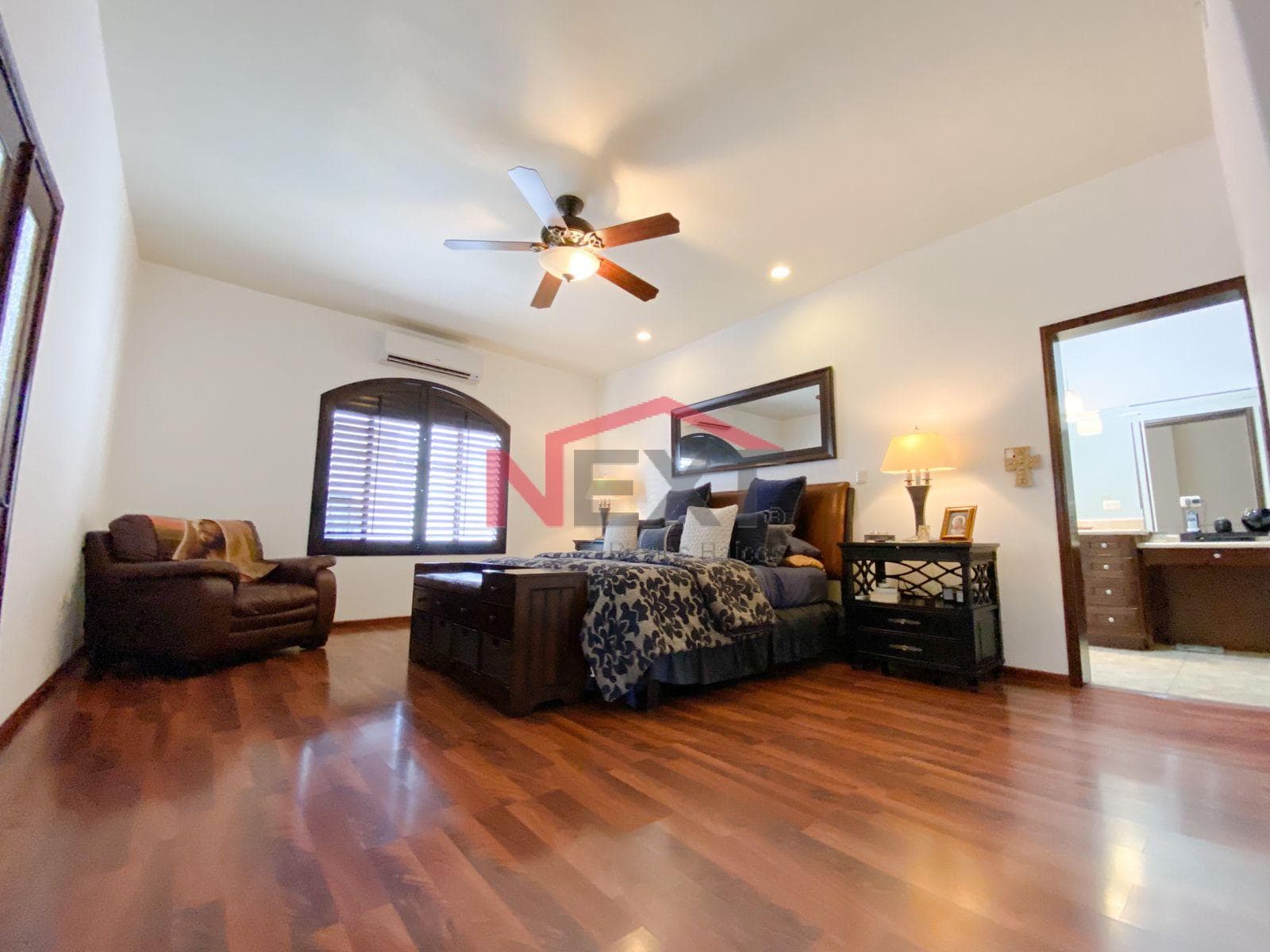HOUSE FOR SALE IN LORETO RESIDENCIAL