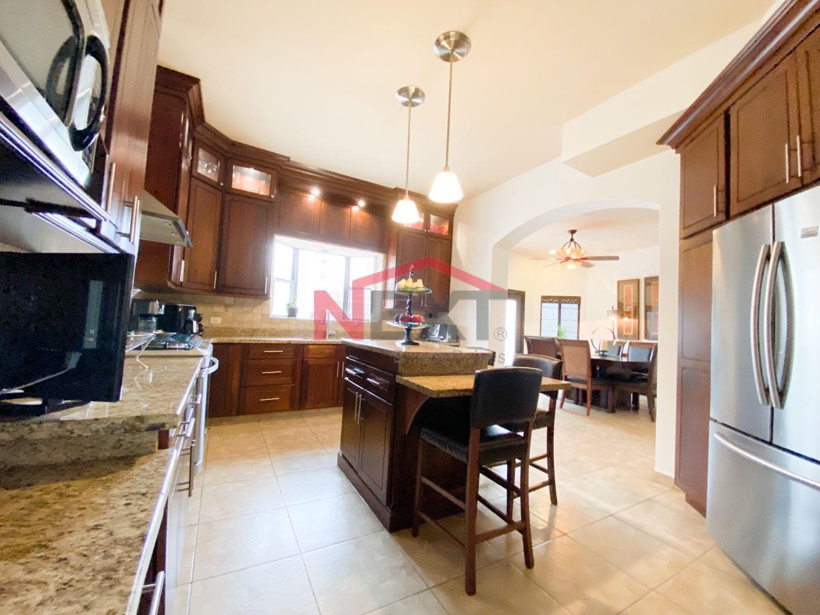 HOUSE FOR SALE IN LORETO RESIDENCIAL