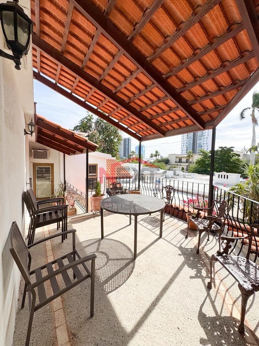 House for sale in Col. Pitic
