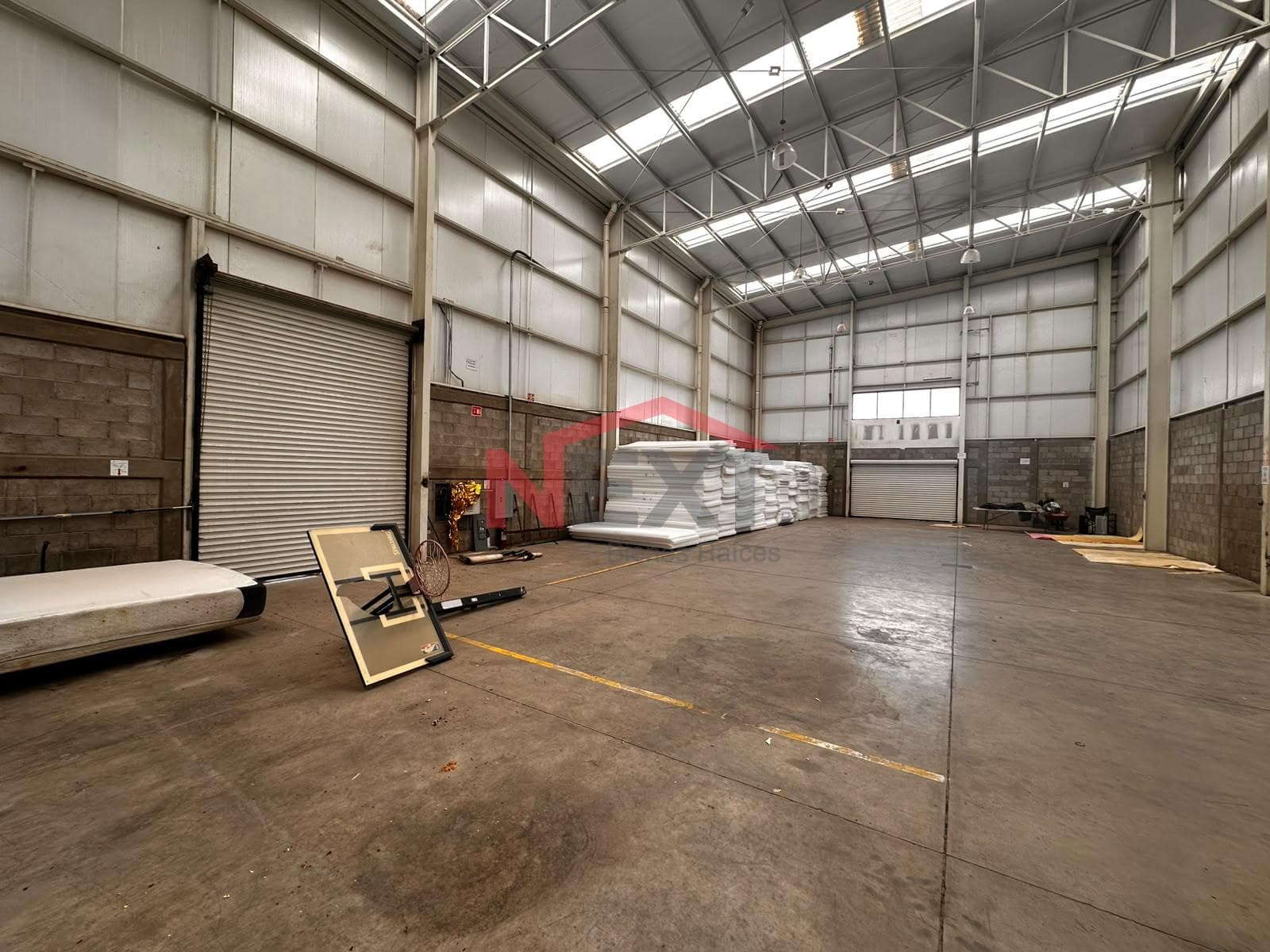 INDUSTRIAL BUILDING FOR RENT ON THE ROAD TO BAHIA DE KINO