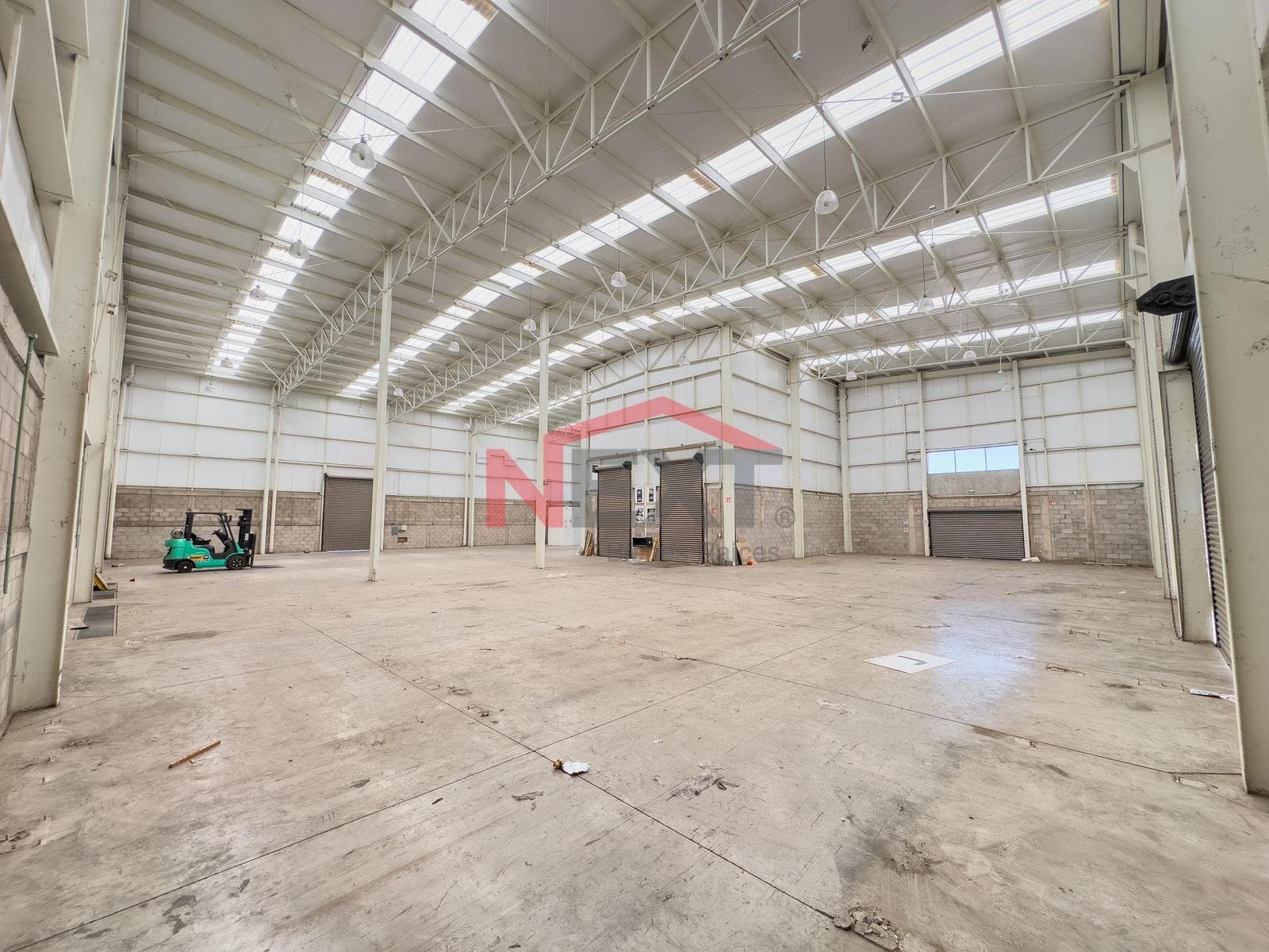INDUSTRIAL BUILDING FOR RENT ON THE ROAD TO BAHIA DE KINO