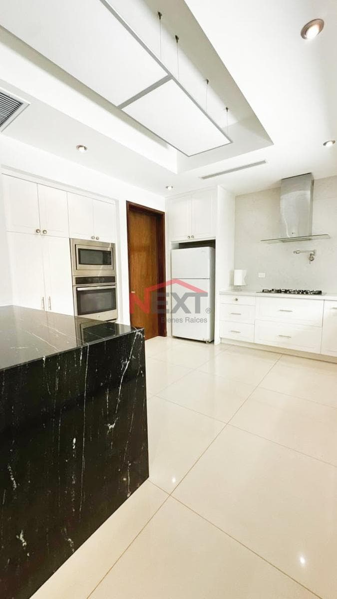 HOUSE FOR SALE IN LOS SANTOS RESIDENCIAL